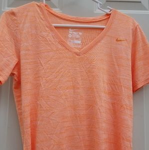 THE NIKE TEE T-SHIRT DRI-FIT WOMEN SIZE M